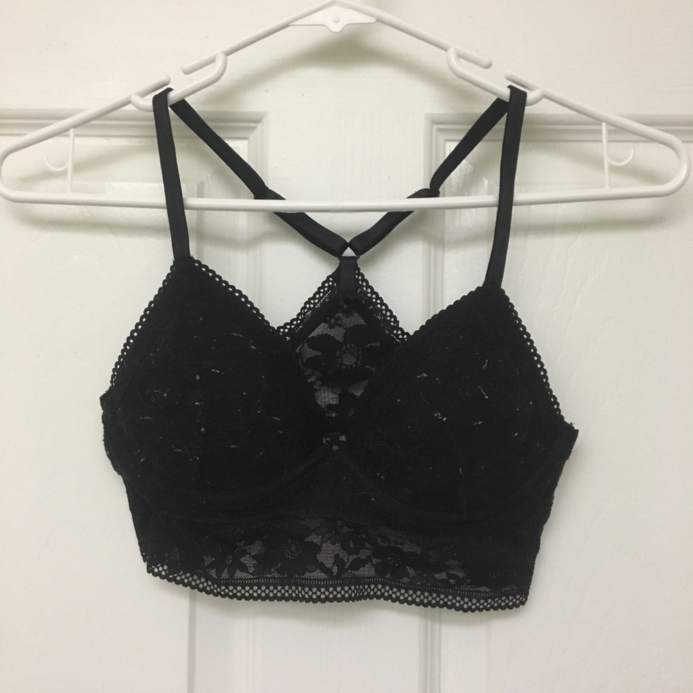 VICTORIA’S SECRET LACE LONGLINE BRALETTE